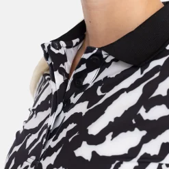 W Tech Hidden Button Pique AOP Svart Vit